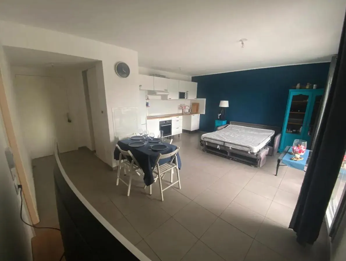 Appartement Spacieux Avec Grande Terrasse Marseille France